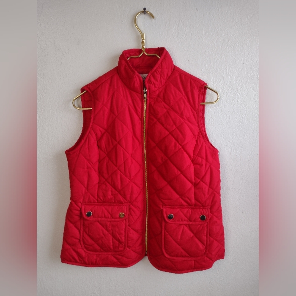 St John's Bay Quilted Vest in Red, Size PS